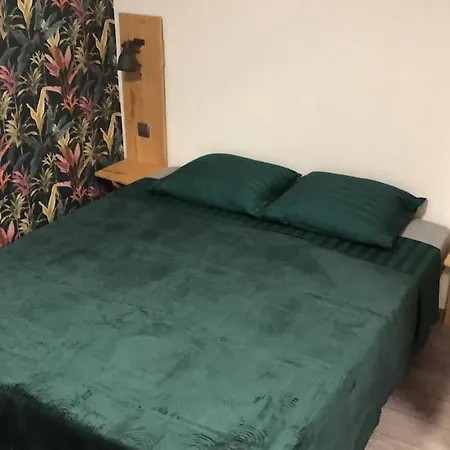 Coeur De Village Tous Services Apartmán *